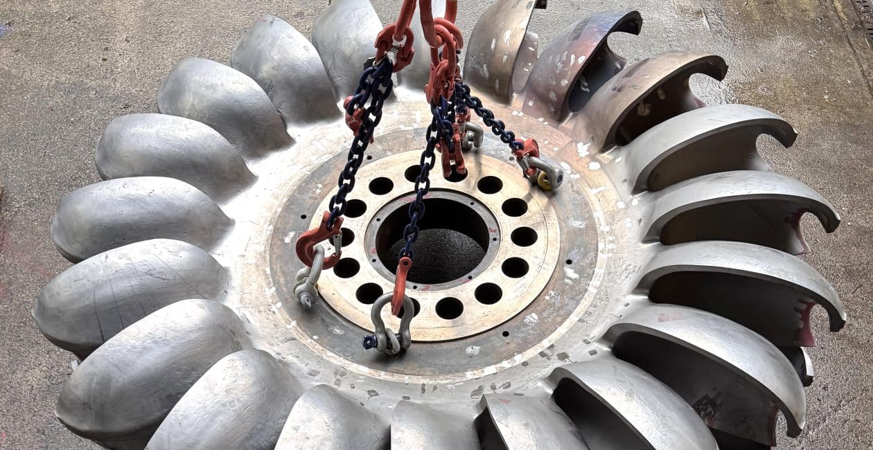LM-Industriestahlbau-Pelton-Turbine-Reparaturschweissen