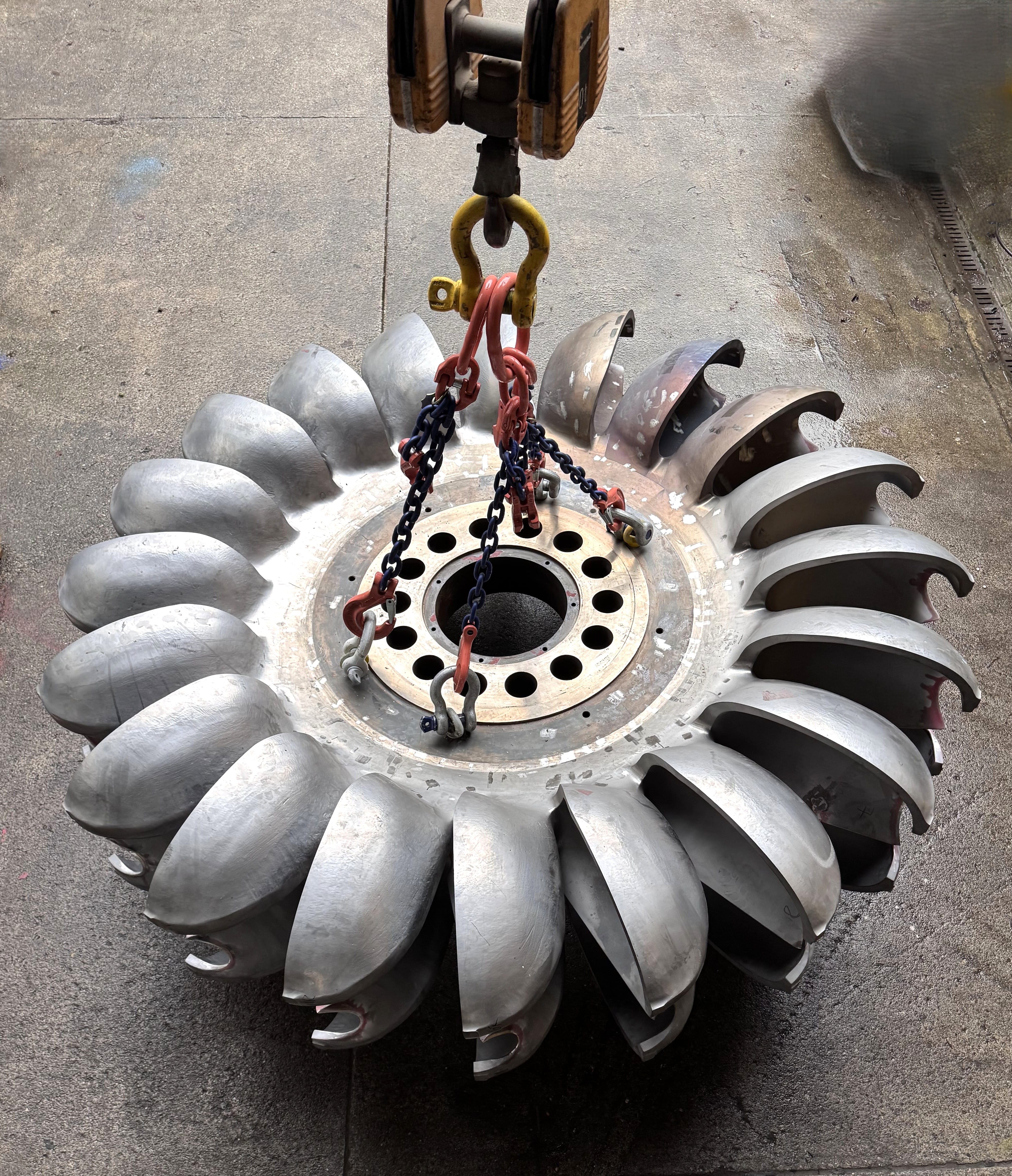 LM-Industriestahlbau-Pelton-Turbine-Reparaturschweissen